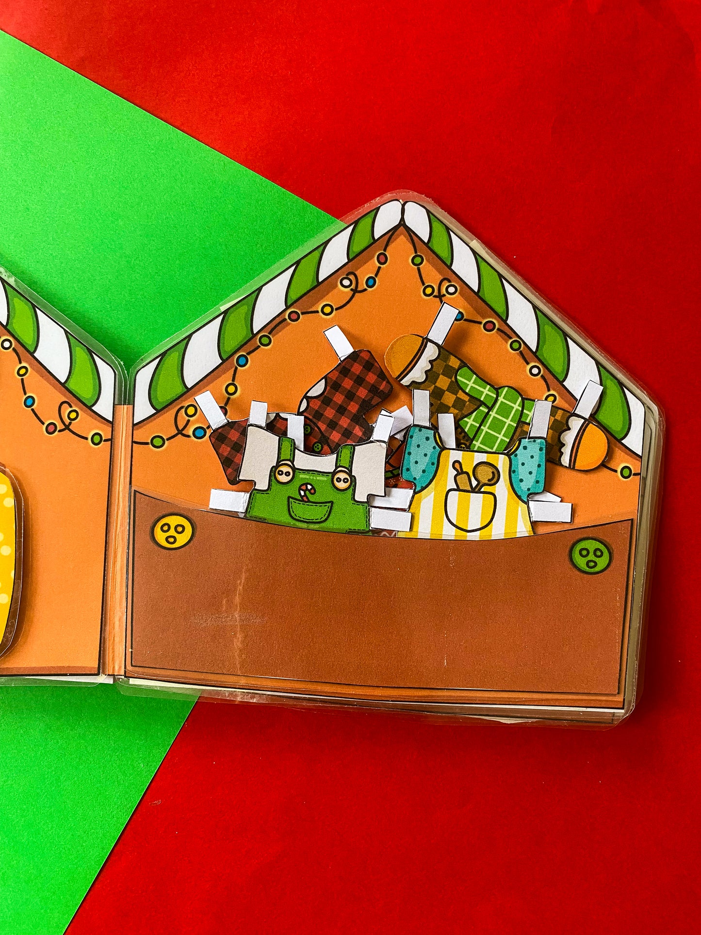 Oblékací "pan Perníček" s domečkem - vystřihovánka k vytištění