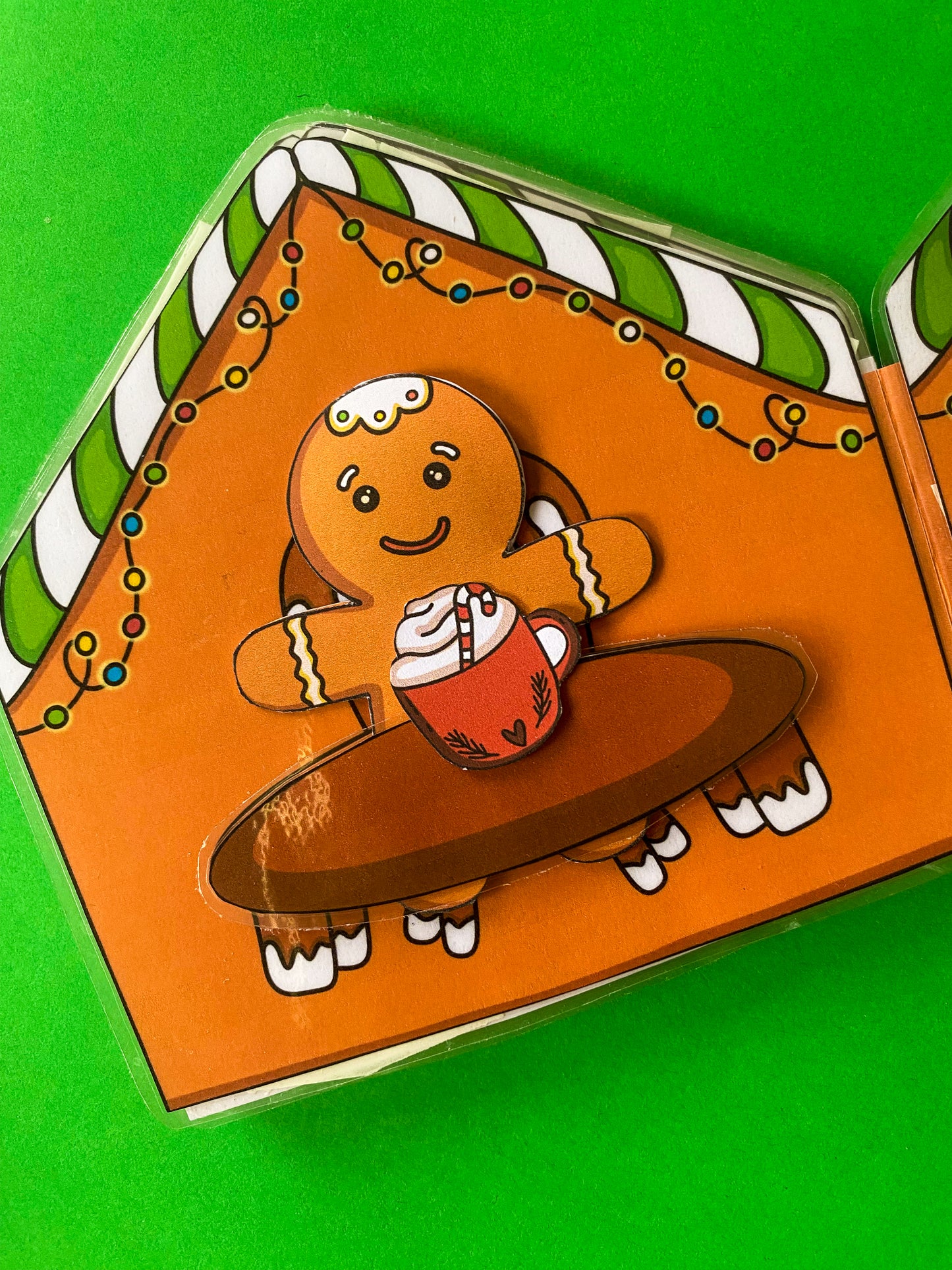 Oblékací "pan Perníček" s domečkem - vystřihovánka k vytištění